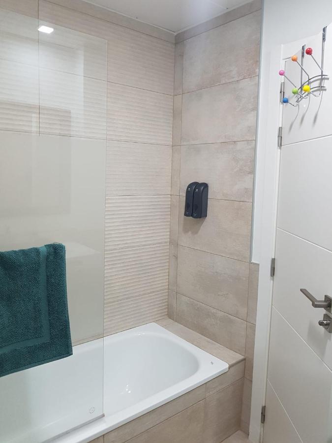 Apartamento Plaza Del Teatro Parking Free Málaga Extérieur photo